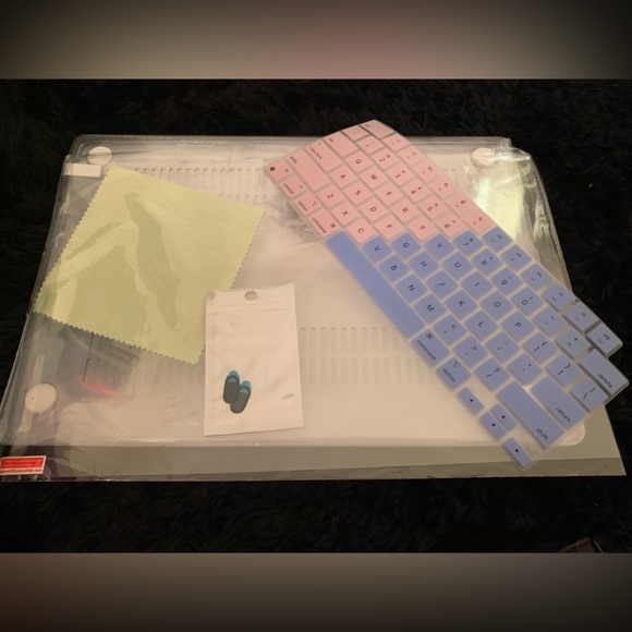 5️⃣❇️4️⃣❇️2️⃣5️⃣
MacBook Pro 16” • Case, keyboard cover, protection lot - Picture 3 of 4